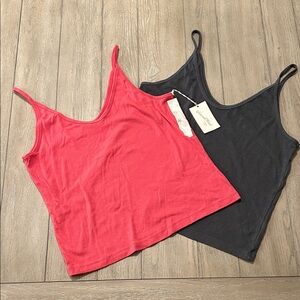 2 Women’s Universal Thread Camisoles Tank Tops Coral and Gray XXL